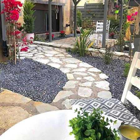 Paradise Apartments Nefeli Каламата Екстериор снимка