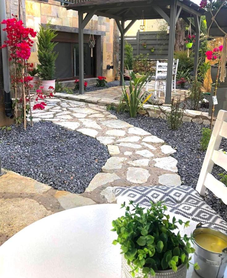 Paradise Apartments Nefeli Каламата Екстериор снимка